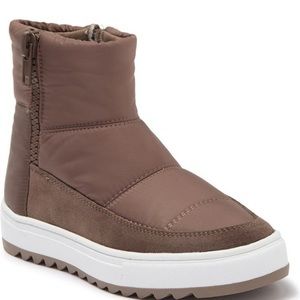 Blondo size 6 boots New in box